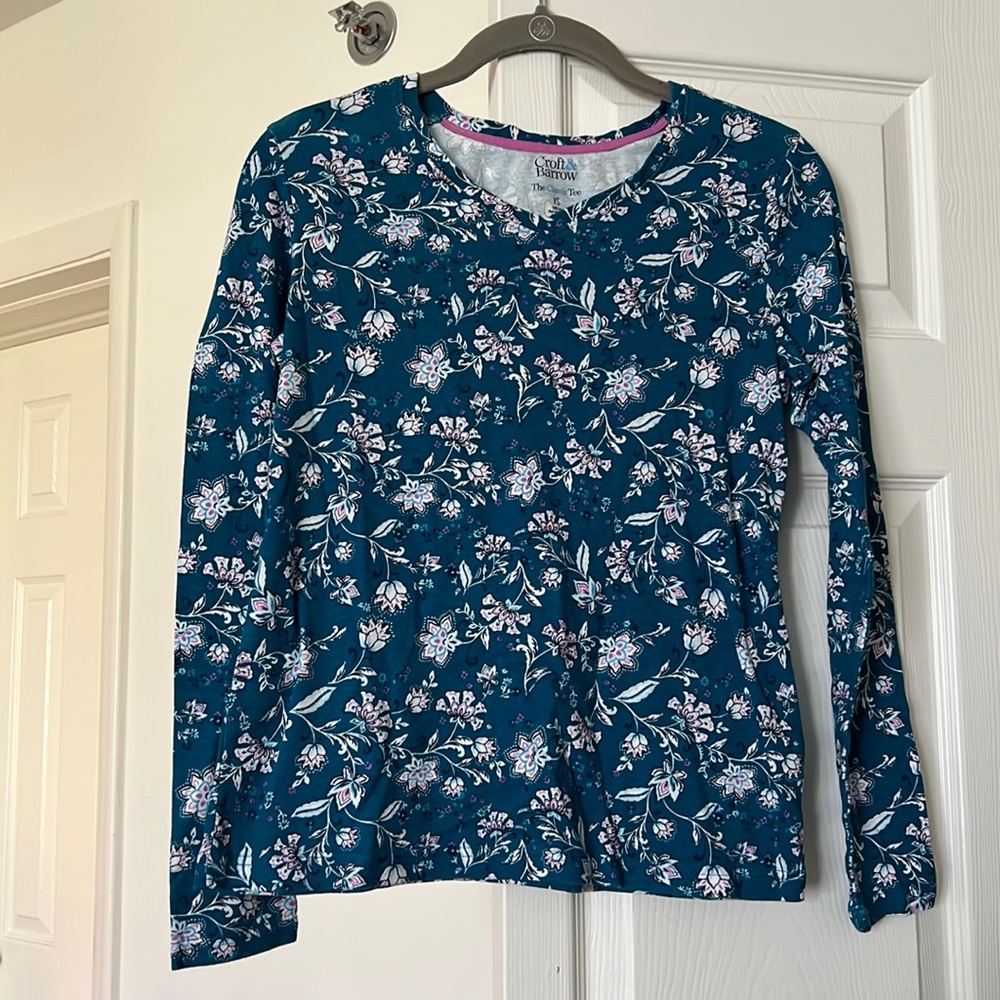 Croft&Barrow “The Classic Tee” in size XS. Excellent condition.